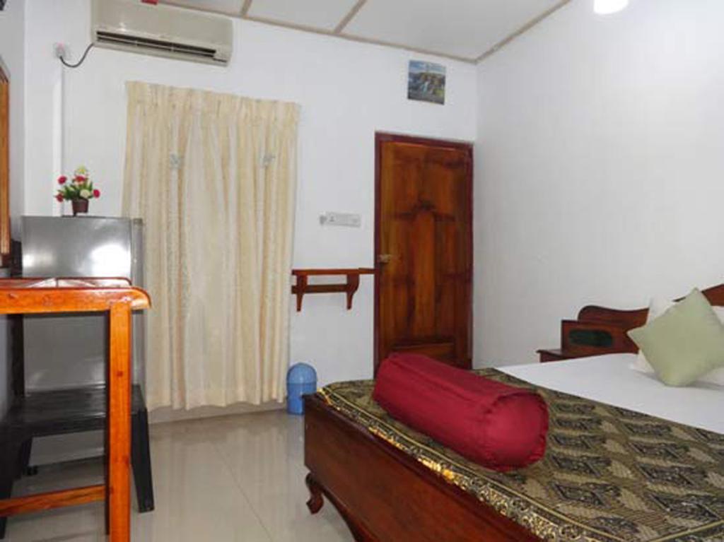 Dutch Bay Beach Cottages تريكونامالاي الغرفة الصورة