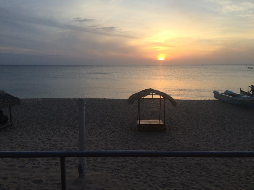 Dutch Bay Beach Cottages تريكونامالاي المظهر الخارجي الصورة
